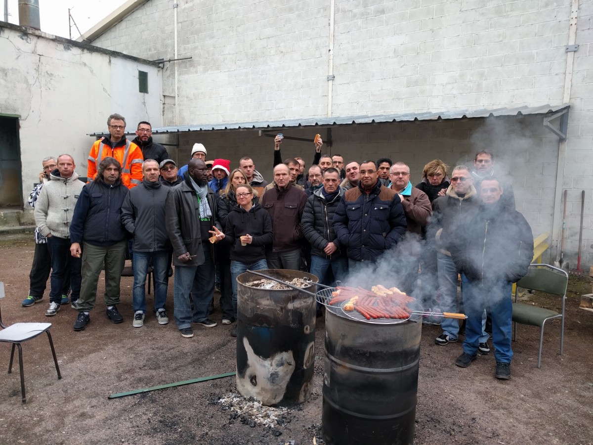 Etampes : salariés en grève à Smurfit Kappa - Le Républicain de l'Essonne