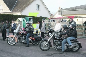 A Moigny-sur-Ecole, baptêmes de voitures de prestige, de motos Harley-Davidson et de chiens de traîneaux, étaient quelques-unes des multiples activités proposées par le Conseil municipal des jeunes.