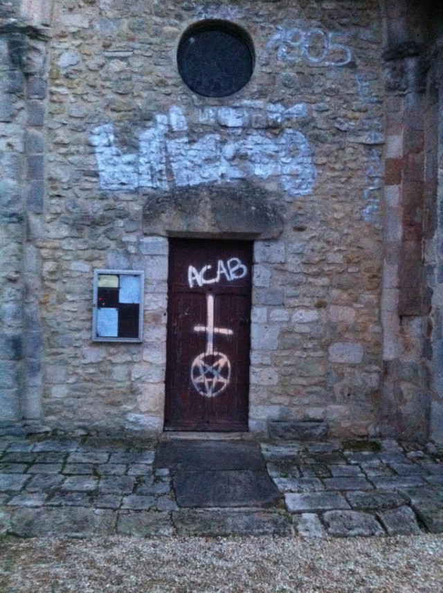 tag eglise Morigny