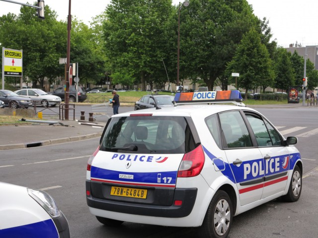 S3 2 cols police 1