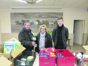 Au centre avec Matteo qui a eu l’idée d’étendre la collecte en centre-ville pour récolter encore plus de dons.