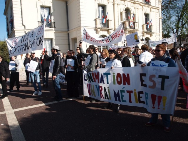Agents municipaux en grève à Chilly