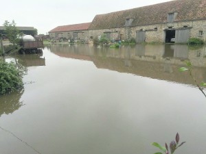 La ferme des Messis à Chevannes avec 90 cm d’eau !