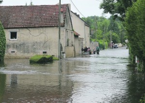 Gironville-sur-Essonne se tranforme en Gironville-sous-Essonne.