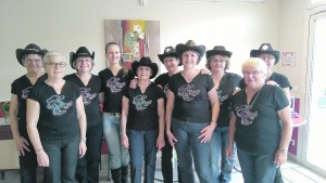 Les danseuses du CSV section country de Saint-Vrain.