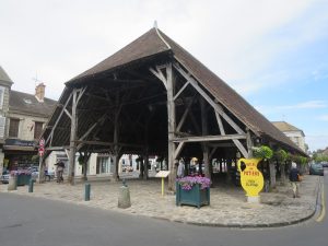 Le marché des Potiers se tiendra ce week-end sous la grande halle de Milly-la-Forêt.