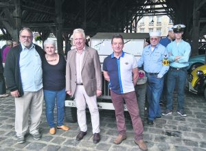 Avant le départ, avec la présidente de l'Apam, François Orcel et le député suppléant Bernard Bouley.