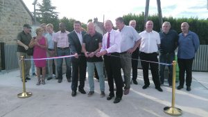 A Soisy-sur-Ecole, le président du Siredom Xavier Dugoin et le maire Philippe Berthon.