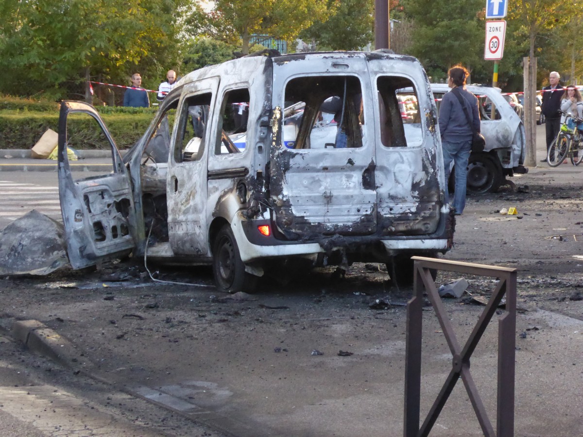 Policiers brûlés à Viry-Chatillon : un mineur mis en examen - Le Républicain de l'Essonne