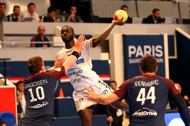 Ibrahima Sall massy hand