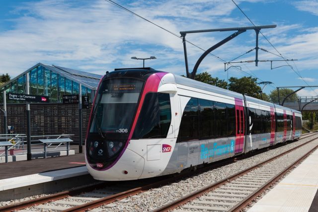 Essonne tram-train Evry-Massy
