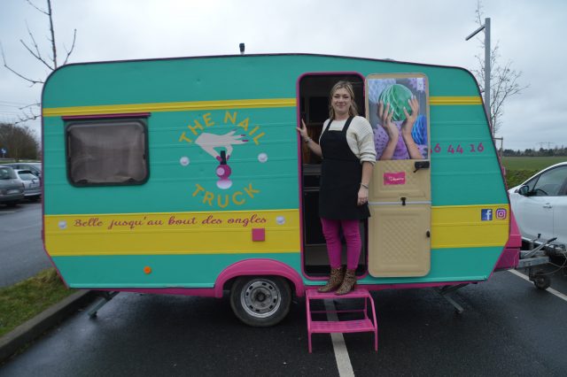 Nail truck
