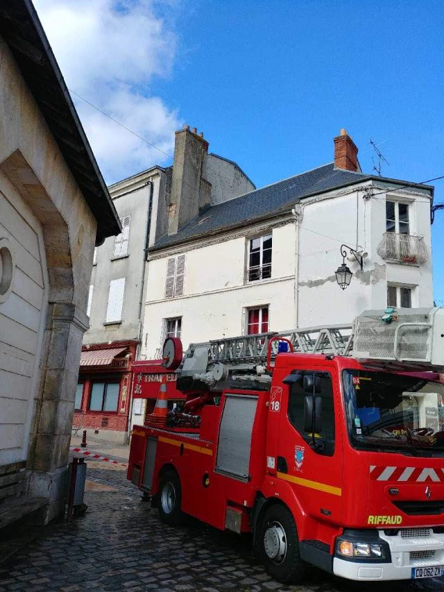 DOURDANcheminee pompiers