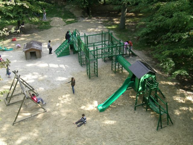 aire de jeux Janvry
