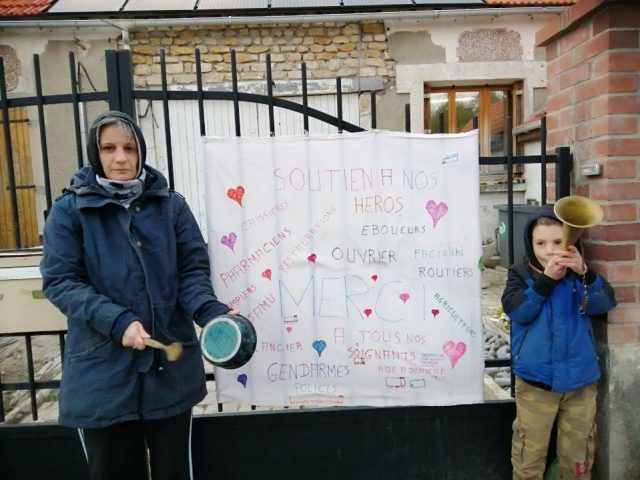 VILLENEUVESURAUVERSsoutien soignants 1