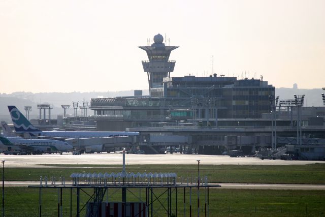 Vue_Orly_Sud_Tour_VORDME_Orly