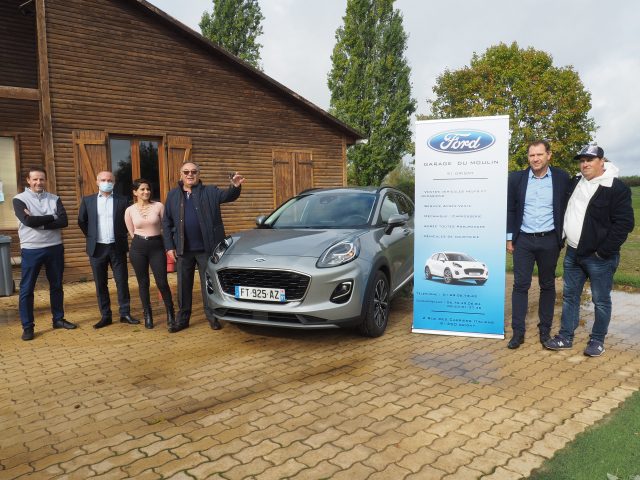 Le gagnant est reparti avec sa voiture le 1er octobre. golf mennecy chevannes compétition voiture ford
