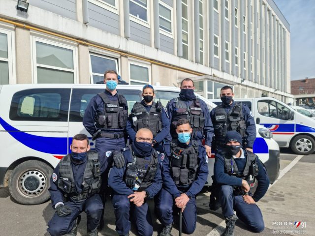 Essonne  incendie dans un immeuble à MorsangsurOrge
