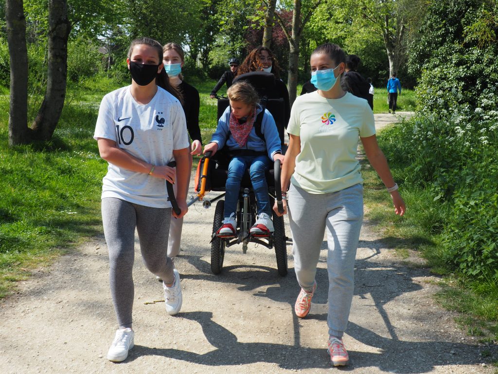 sortie sport joëlette lycée Arpajon IME Saint Germain