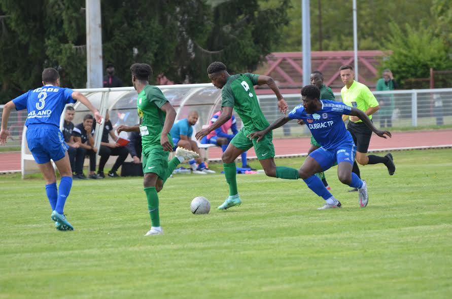 Kendy Désulmé et les Ulissiens ont trop manqué d'efficacité pour inverser le cours du match contre Aubervilliers. ©Freddy Raoux/CO Les Ulis