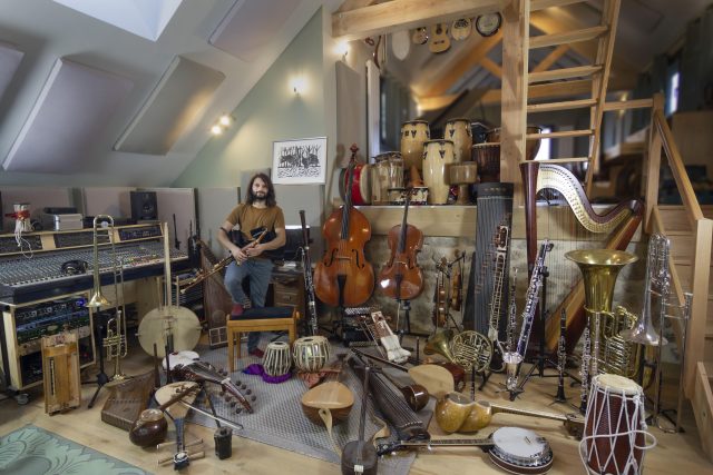 Arnaud Delannoy a construit un studio de musique pour se consacrer à sa passion.