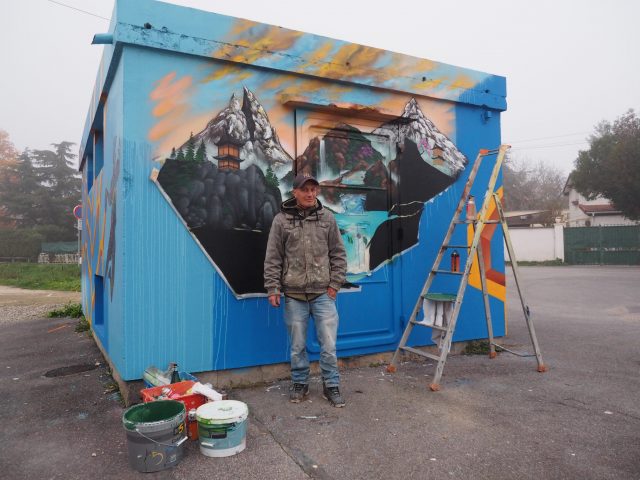 Les peintures du transformateur sont en cours de réalisation.