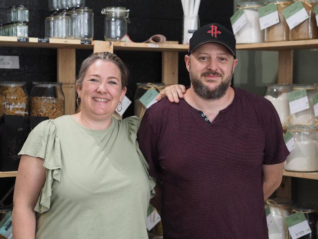 Marion et Manuel Lemonnier de l'épicerie vrac Au cellier.