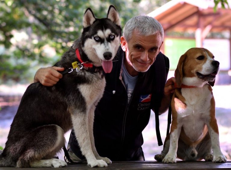 Essonne : une encyclopédie qui a du chien par Jean-Hugues Decaux, éducateur canin à Ollainville
