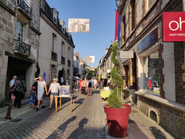 DOURDAN rue st pierre
