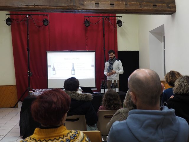 Edouard Minnier a annoncé la date des futures bouteilles de vin saint-escobilloise.