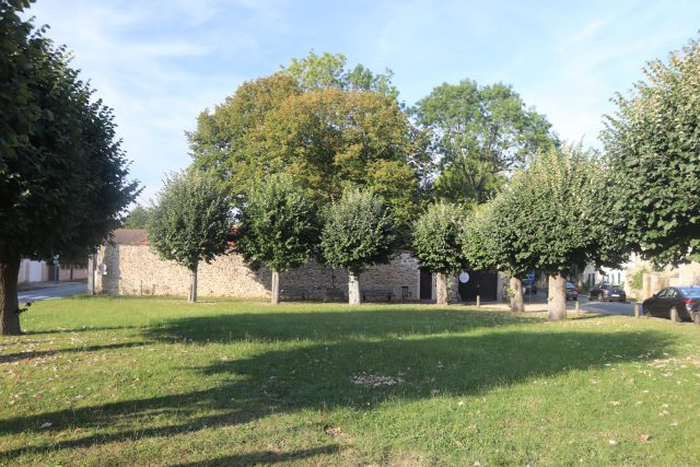 T4_Boullay-les-Troux_Place