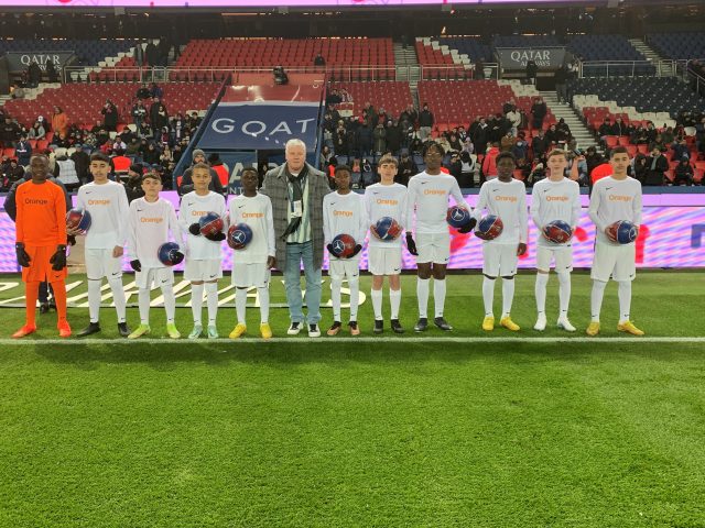 Jeunes footballeurs de DOURDAN SPORTS