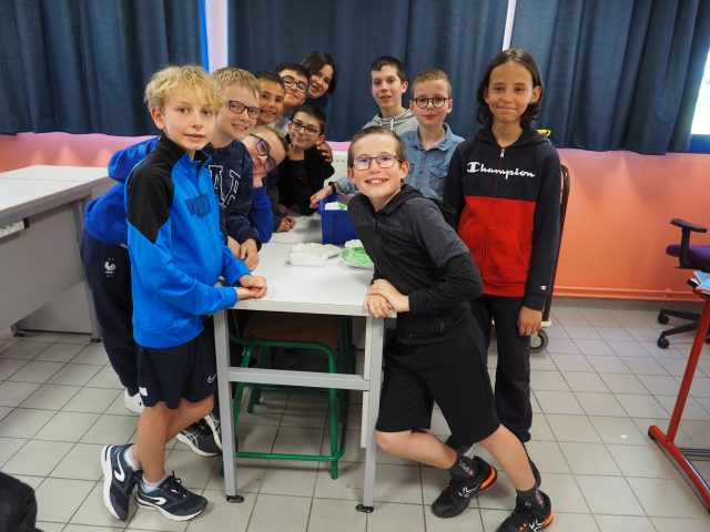 Les collégiens ittevillois engagés dans le concours scientifique CGénial.