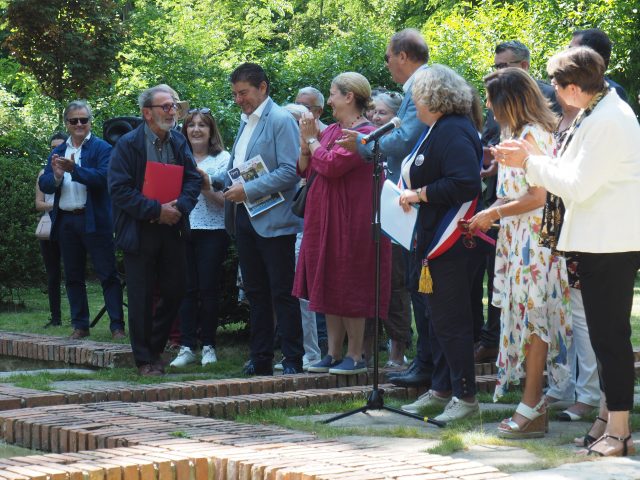 Les élus locaux ont applaudi l'arrivée d'Antoine Boussard. parc Boussard art déco jardin Lardy