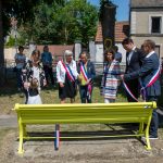 SAINTVRAINbancjauneendofrance